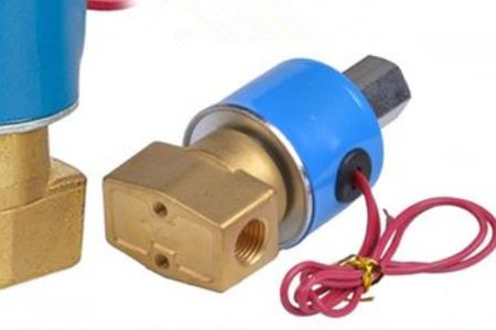 二位三通電磁閥選用哪種PLC控制好?